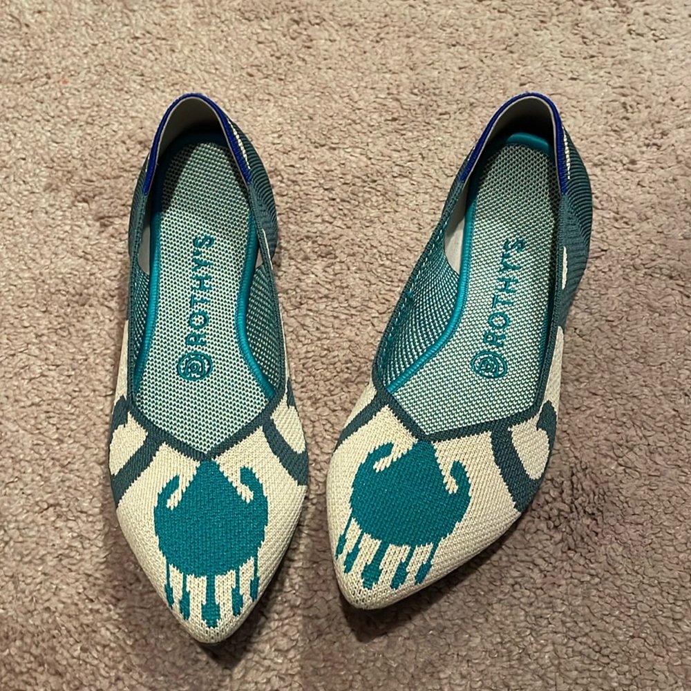 Rothy’s pointed flats